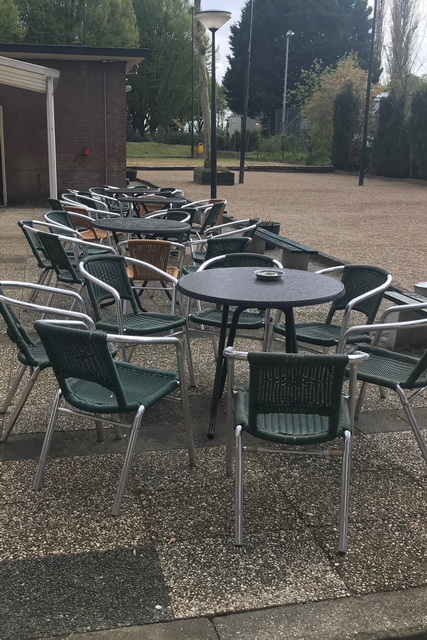 11-04-2019: BUITENTERREIN WEER ZOMERKLAAR EN NIEUW AANGEKLEED