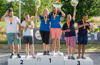 Ereplaatsen voor club de petanque Les Cailloux bij het NK Mix